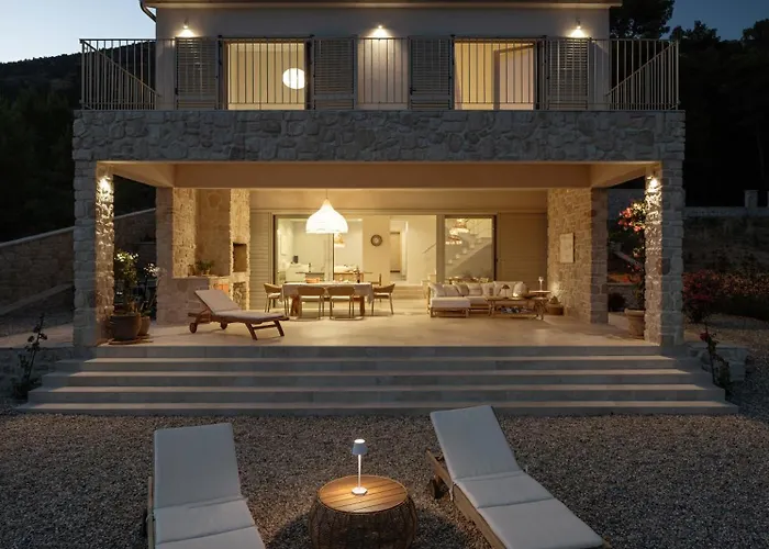 Hvar - Lyra * Ivan Dolac