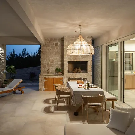 Hvar - Lyra Ivan Dolac