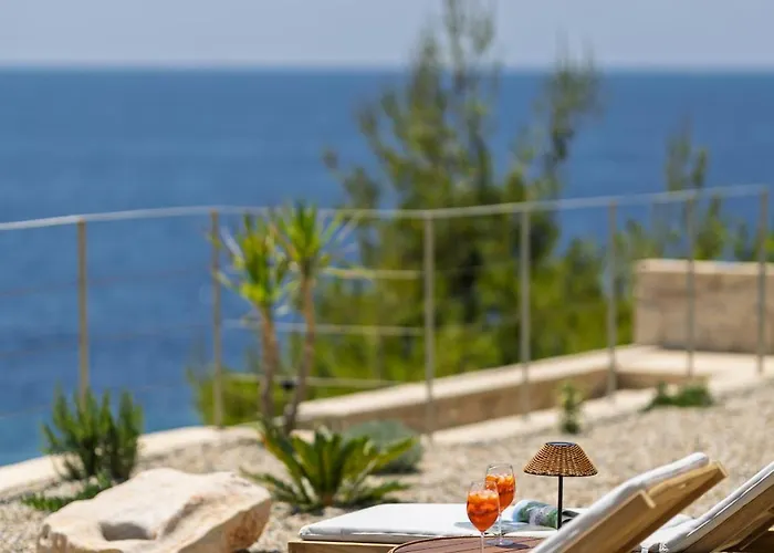 Hvar - Lyra * Ivan Dolac